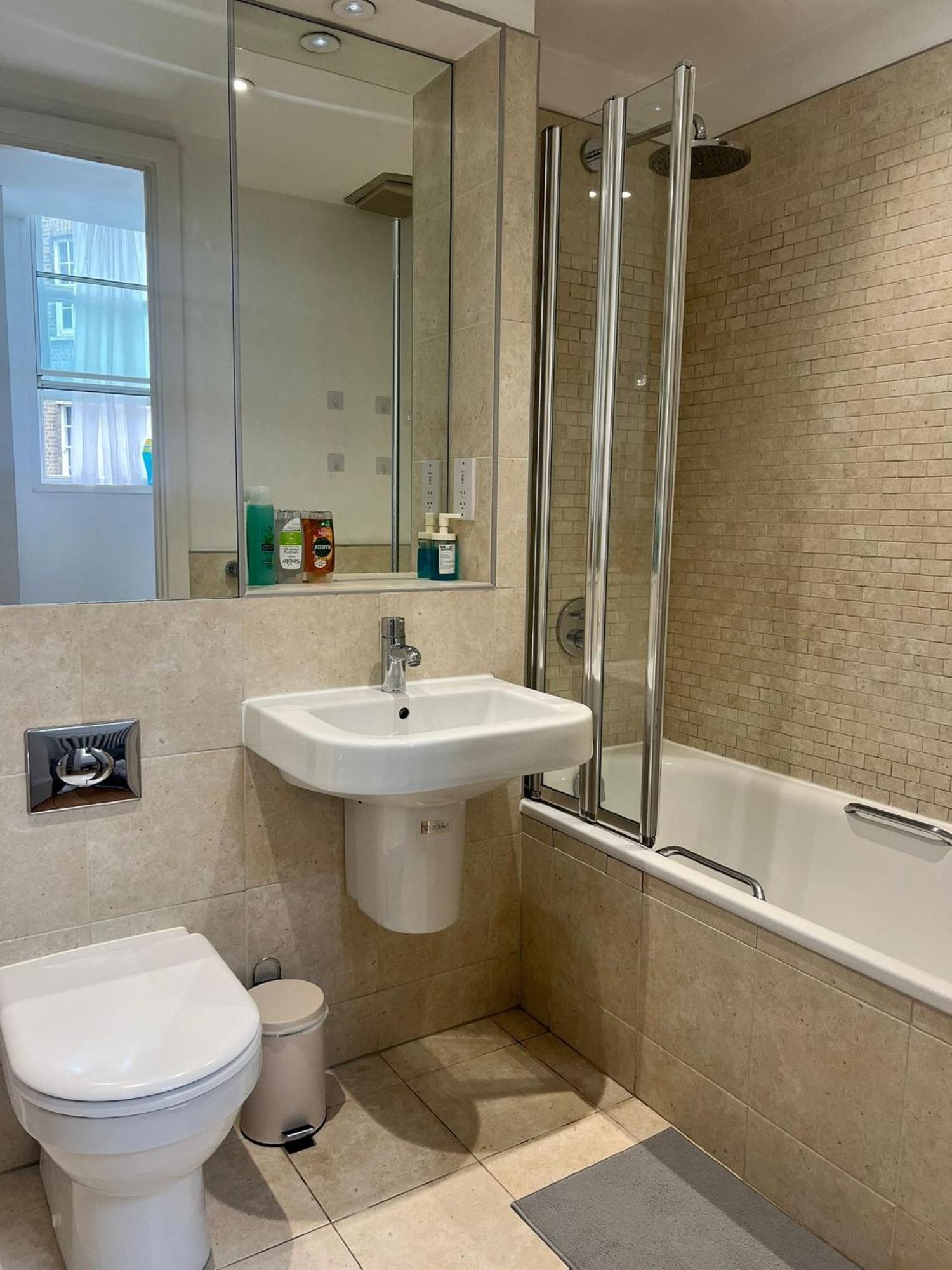 One Bedroom Apartment In Holborn Лондон Екстер'єр фото